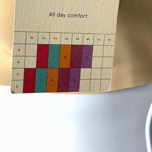 True & Co. True Body Scoop Neck Bra Womens XS Nude Removable Pads Adjustable - Picture 3 of 6